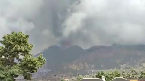 Canary Islands Volcano Suspending All Flights