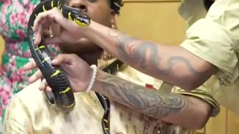 iShowspeed shaken up by snake's attack🤣🤣🤣😂😂😂😮😮😮#ishowspeed #funny #comedy #trending #speed