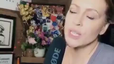 This is the Most BRUTAL Response to Alyssa Milano EVER
