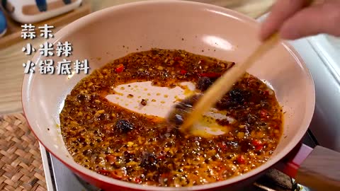 Recently, the super hot shrimp balls noodles, and the fried balls made by myself are real