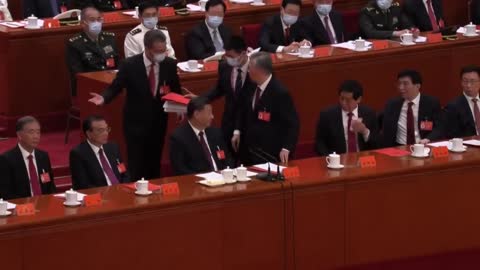 【HD】Former Chinese president Hu Jintao unexpectedly leaving Congress