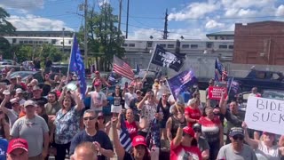 3,000 Trump Supporters in Long Island, New York