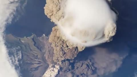 NaSa/sarychev vOlcano Eruption FrOm ThE International space station