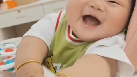 Cute baby viral video of 19