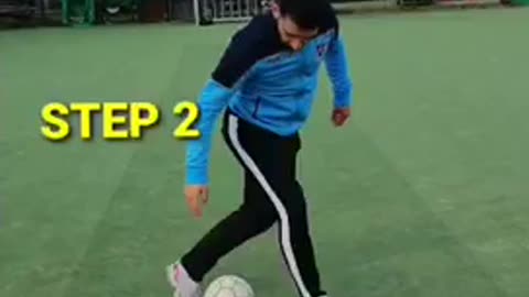 Soccer skill tutorials: Best way to beat a defender