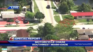 High Speed Motorcycle Police Chase In Miami... Foot Bail Fence Hopping...