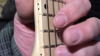 4 ways to play 5 half steps with 4 fingers, from higher to lower