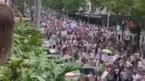 Melbourne freedom rally to say no to the commie andrews human right violations