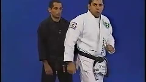 Joe Moreira BJJ Volume 19 Hand to Hand Street Self Defense