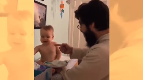 Cutest baby reaction 😍