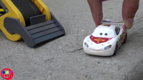 Cars Lightning Mcqueen Thomas and Tayo Water Slide Play