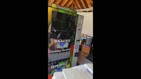 Seaga Healthy You HY900 Snack and Drink Combo Vending Machine For Sale in California