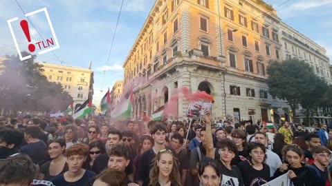 Gran manifestación en la Piazza Vittorio de Roma por la defensa de Palestina