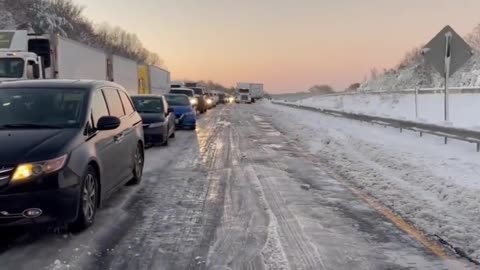 Virginia National Guard to assist drivers stuck on I-95 w/food, water & gas