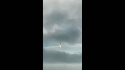 Falcon 9 Booster landing fabulous scene 😳👨‍🚀🤘😲😲