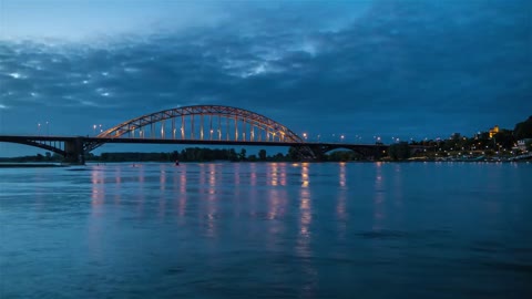 Timelapse: Waalbrug Nijmegen Sunrise The Netherlands