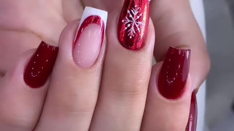 red nails for christmas