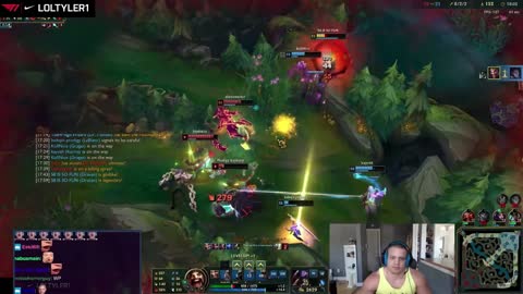 LoL Streamer Replays - Tyler1 goes Draven frontline