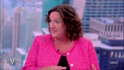 Democrat Katie Porter Says She Wants To Be In Senate Because She'd Get "Twice As Many Staffers"