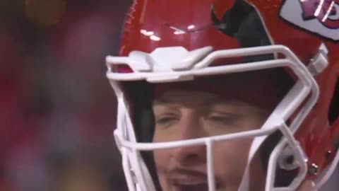 Patrick Mahomes helmet Broken