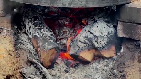 Gazans find solace in lentil soup amid harsh weather