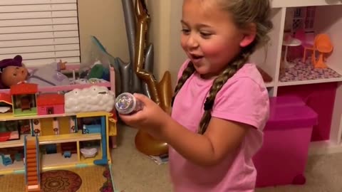 Girl Accidentally Glitter Bombs the Dog While Celebrating First Day of Kindergarten