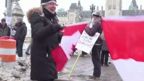 Freedom Convoys and blockades continue protesting across Canada. JustinTrudeau needs to stop being so confrontational and lift the mandates and restrictions now!