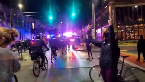 Police officer hit in the back of the head with a baseball bat in Seattle