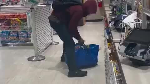 New York Man Clears Out the Candy Isle Without Paying a Thing