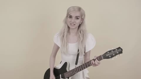 How to play the 'P' chord, #blonde, #teen, #idol, #bimbo, #cute,