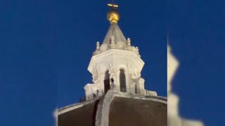 Influencer escaló catedral en Italia