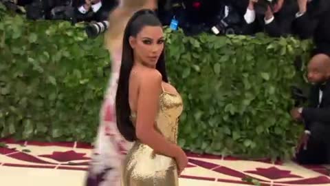 Kim Kardashian Gets Morpheus Laser Procedure To ‘Tighten’ Her Stomach, Says It’s