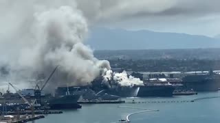 Huge fire on USS Bonhomme Richard in San Diego