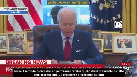 Joe Biden che legge gli appunti - Demenza senile in agguato