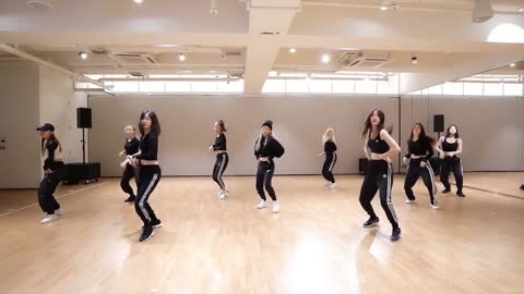 TAEYEON 태연 '불티 (Spark)' Dance Practice