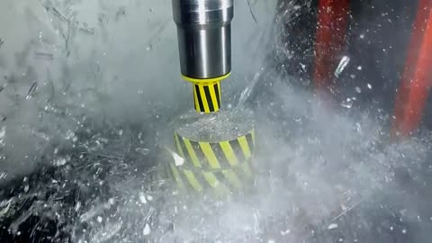 HYDRAULIC PRESS VS 100 ITEMS MUCH WATCH !!!