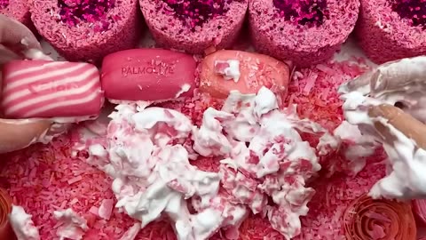 Asmr soap with foam and glitter 💕✨ Crushing crunchy 💗 Cutting soap cubes 💕