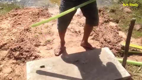 Creative Man Make Best Crocodile Trap Using - Bamboo Amazing crocodile Trap in Deep Hole 100%