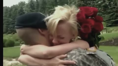 Military homecoming surprises(Try not to cry)
