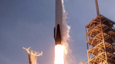 Some of the best Falcon 9 pictures