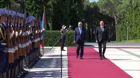 Aujourd'hui, le président du Kazakhstan Tokayev est arrivé en visite officielle en Azerbaïdjan pour