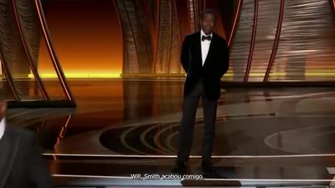 WILL SMITH SLAPS CHRIS ROCK IN THE FACE (SUBMITTED IN PORTUGUESE)