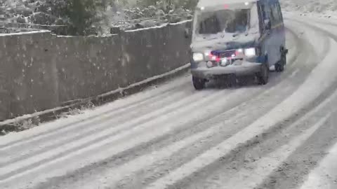 VIDEO/ Bora mbulon Kukësin, pamjet nga rrugët e zbardhura në veri të vendit