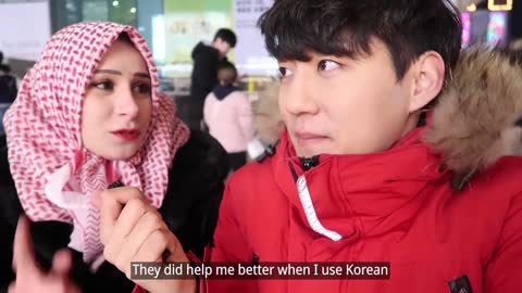 Do Koreans Help Muslims Hijab vs No Hijab