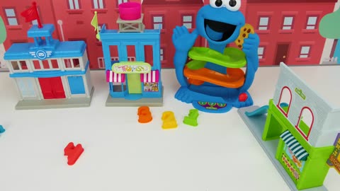 Cookie Monster Missing Numbers Educational Video for Toddlers!-3