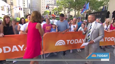 Hoda Meets College Student Who She Inspired To Study Journalism