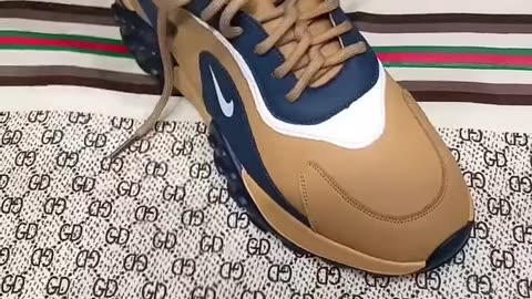 Trending shoelace video