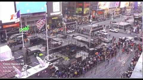 EarthCam New York setting up for new year's Update