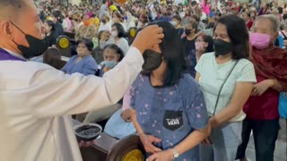 Católicos en Filipinas observan el Miércoles de Ceniza para marcar el comienzo de la Cuaresma