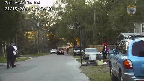 Officer plays basketball with teens following noise complaint